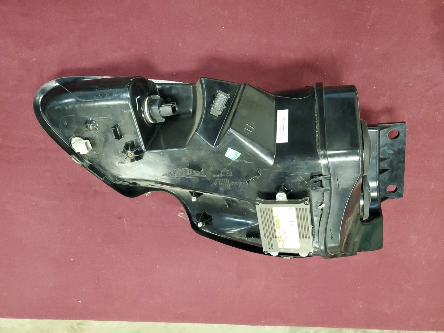 ASTON MARTIN HEADLIGHT RIGHT SIDE 2004 to 2012 Part # 4G43-13W029-CA OEM USED