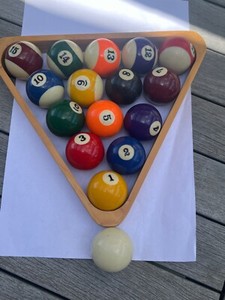 Q Balls and rack 15 +1 and rack excellent condition