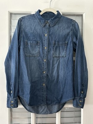 Universal Thread Co. Women s S Denim Long Sleeve Shirt Button Down Relaxed Fit