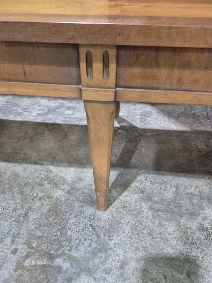 Lane Altavista Va. Mesa de centro Mid Century extra larga de nogal  Foto 4 de 4