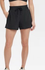 All In Motion Women's Active Mid-Rise Shorts 4" Black  Pockets / Medium /NWT