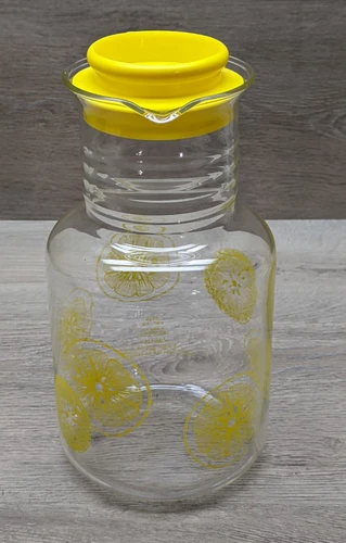 Vintage Pyrex USA 2 Quart Lemonade Jar Carafe 3520 Yellow Lid Lemons