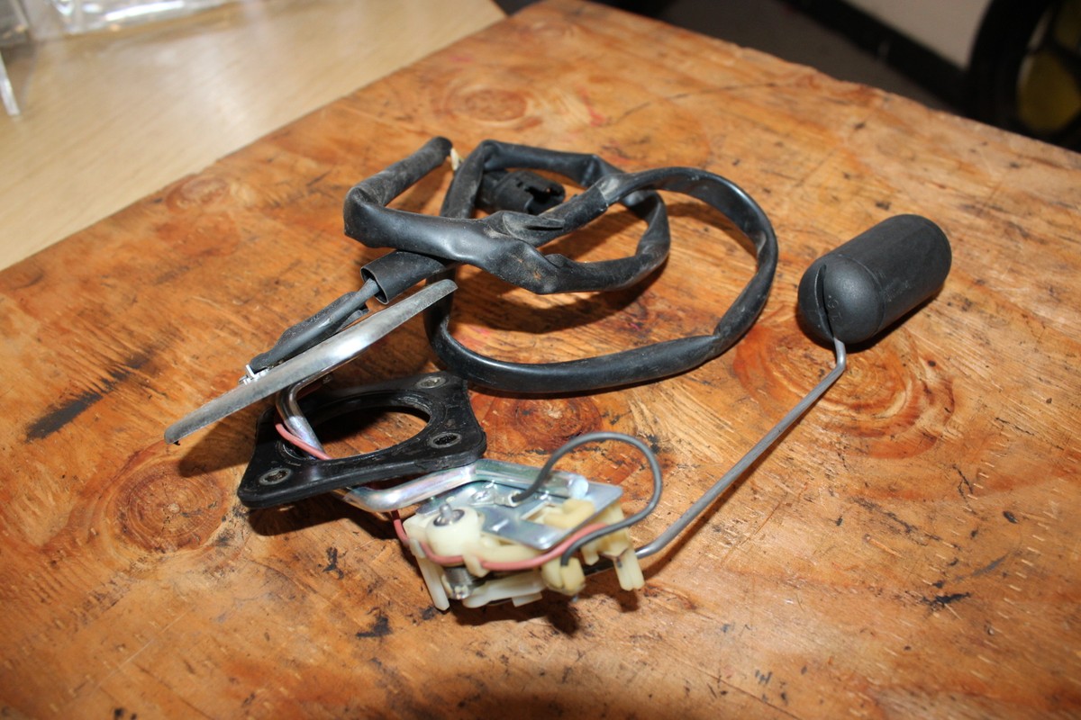2007 Kawasaki Ninja ZX14 ZX1400A OEM FLOAT GAS FUEL PETROL