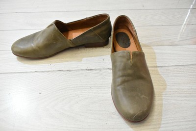 born suree slip on