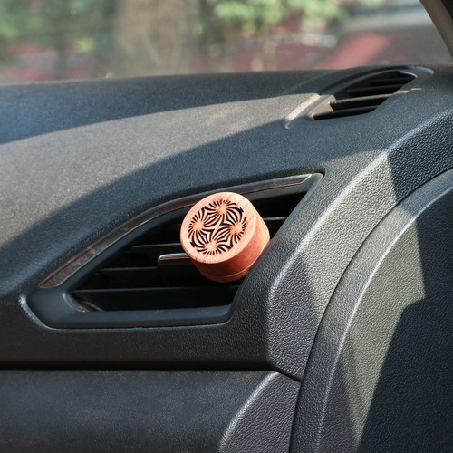 Carved Aromatherapy Wooden Car Aromatherapy Clip Essential Oil Car Diffuser - Picture 12 of 16