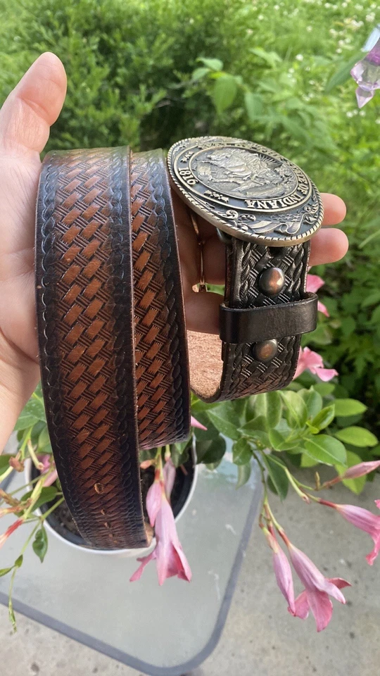 Hoosier de latón Indiana State Seal Indy Western Cowboy años 70 hebilla de cinturón vintage Foto 2 de 4