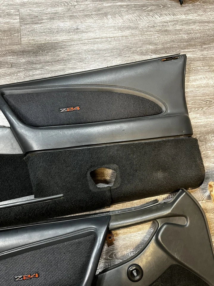 🔥 Paneles de puerta delantera Chevrolet Cavalier Z24 R&L 1990 RARO 🔥 Foto 2 de 4