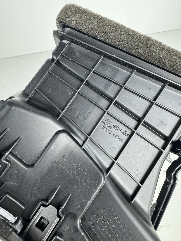 2013-2016 Hyundai Santa Fe Center Dash LEFT RIGHT AIR VENTS AIR VENT OEM PAIR - Image 4 of 4