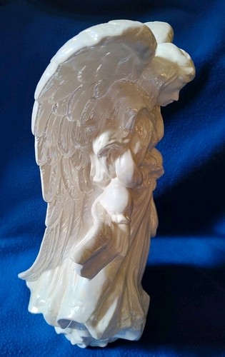 Beautiful Guardian Angel Pearl Luster Porcelain Christmas Figurine 15x8x5 Inch - Picture 4 of 21