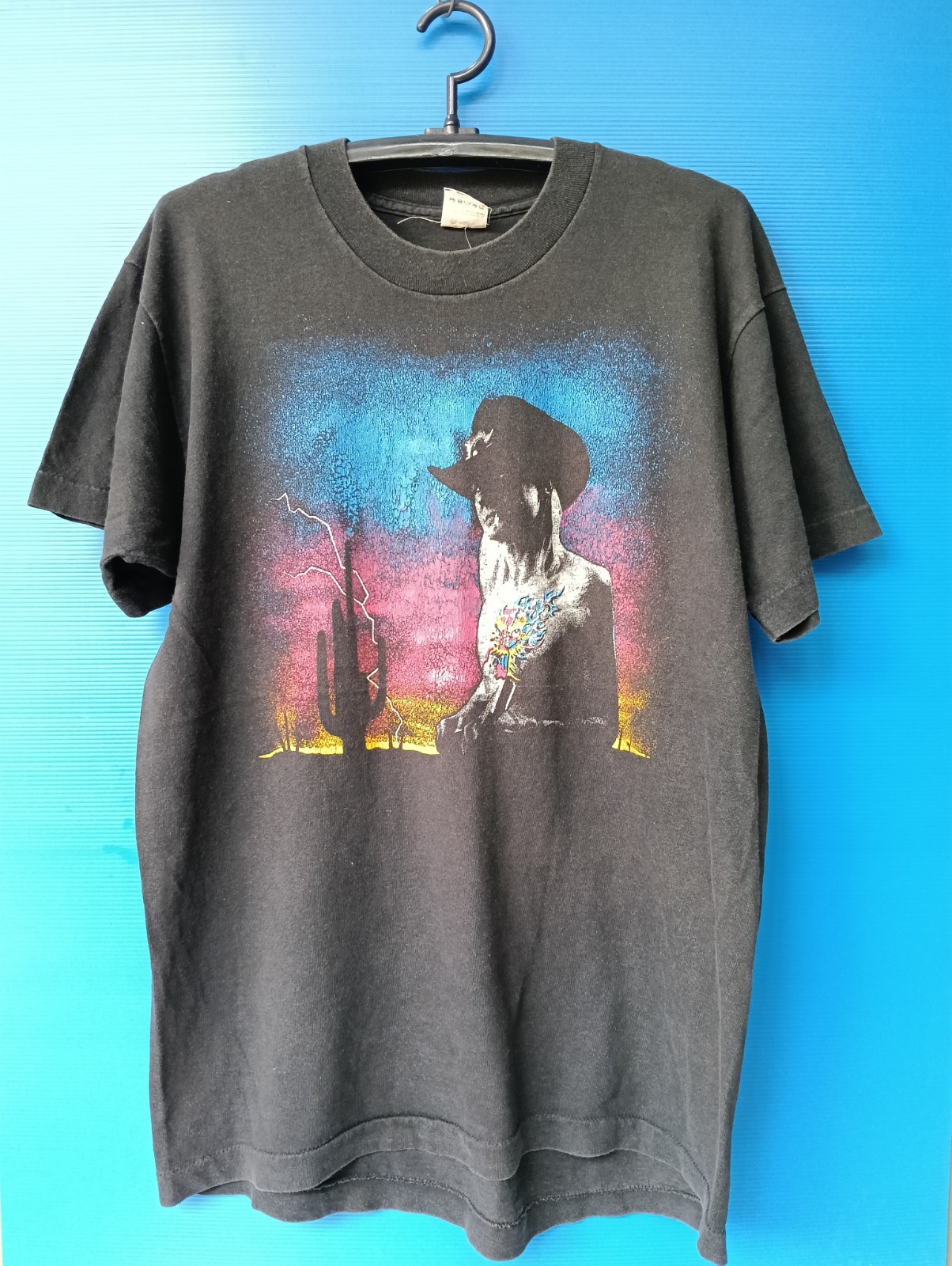 Dio Johnny Winter T Shirt Rock Stu Album B Vintage vintage concert t-shirt, vintage, size L, single stitch, B+ condition