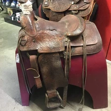 Saddle Roping Youth Roper