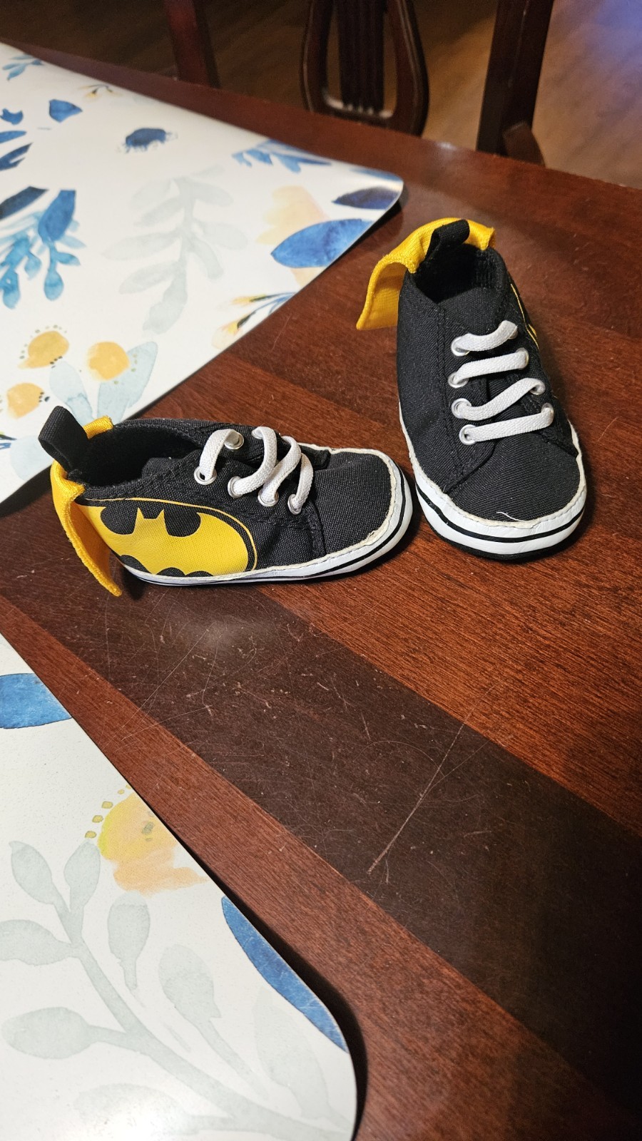 Sneakers Size 0-6 Months Soft Sole New Without Tags Yellow Cape