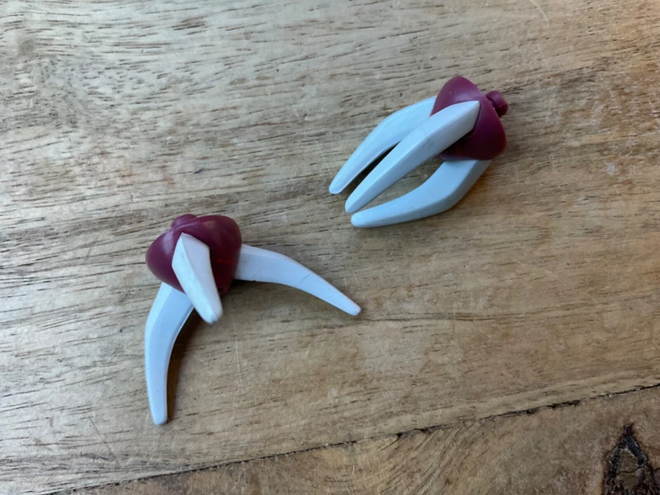 FIGURA DE ACCIÓN BANDAI GUNDAM MSIA MSM-07S Z-GOK (LOTE DE PIEZAS DE GARRA) USADA Foto 2 de 2