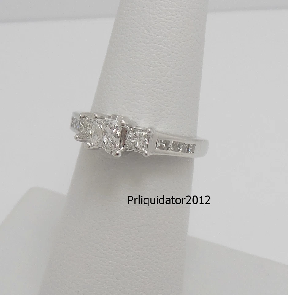 Anillo de compromiso de diamantes naturales de 1 quilate de oro blanco de 14 quilates de aniversario de boda Foto 3 de 4