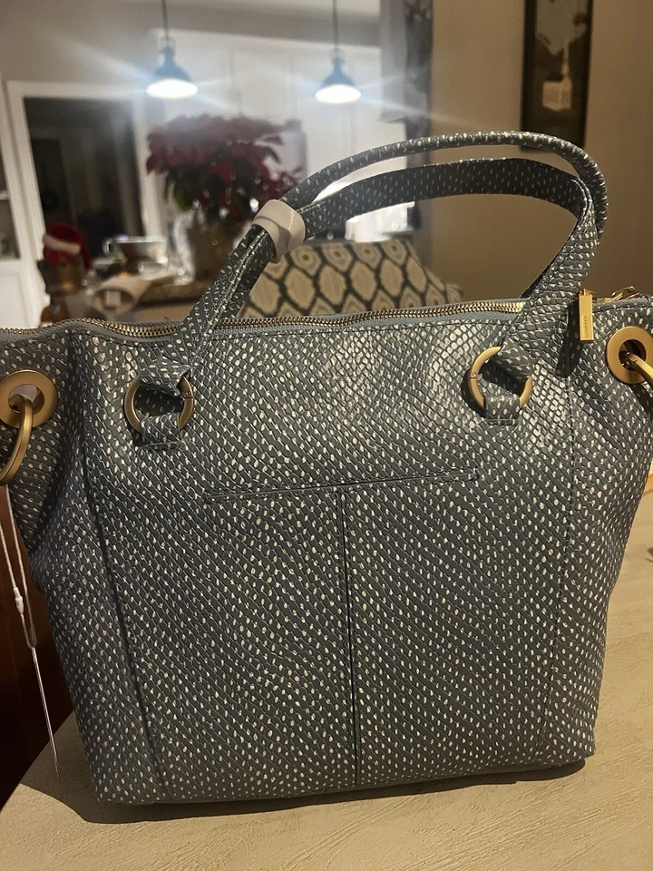 HAMMITT Daniel mediano TOTE BAY SERPIENTE AZUL con spray impermeabilizante y tarjetero Foto 2 de 4