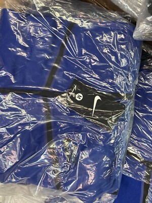clothes for men nike