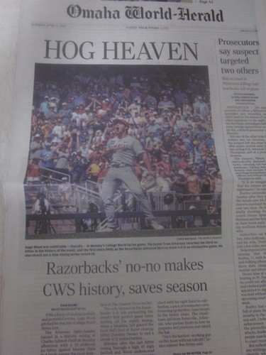 PERIÓDICO GAGE WOOD ARKANSAS HISTÓRICO NO-HITTER CWS OMAHA WORLD-HERALD 19 Ks 🐷 - Imagen 2 de 5