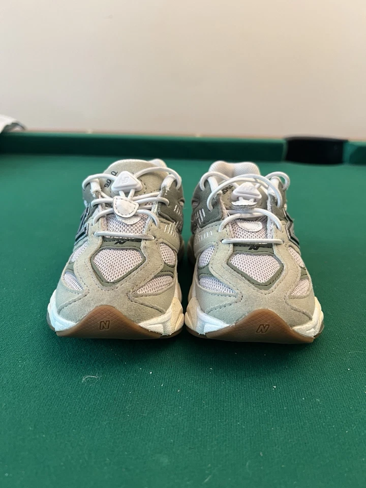 New Balance 9060 TD Toddler Size 8 Green Sneakers Shoes No Insoles IV9060FO - Image 3 of 4