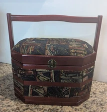 VTG Wood Tapestry Sewing Box w/Handle Divider Burgundy Pattern Good Condition