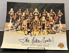 Los Angeles Laker Girls Signed Full Squad 8 x 10 Photo 2010-2011