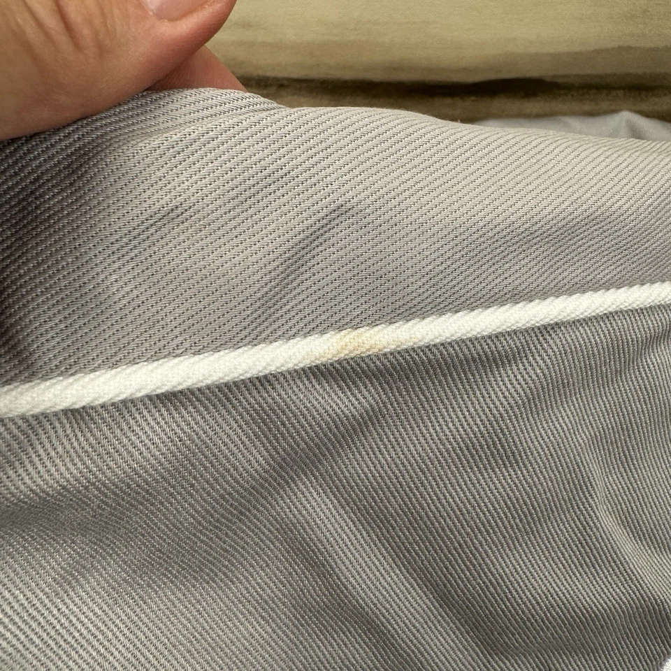 Silla Pottery Barn Kids Anywhere gris con funda blanca para tuberías solo monograma Foto 3 de 4