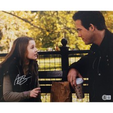 Abigail Breslin Signed Photo #14 (11x14)