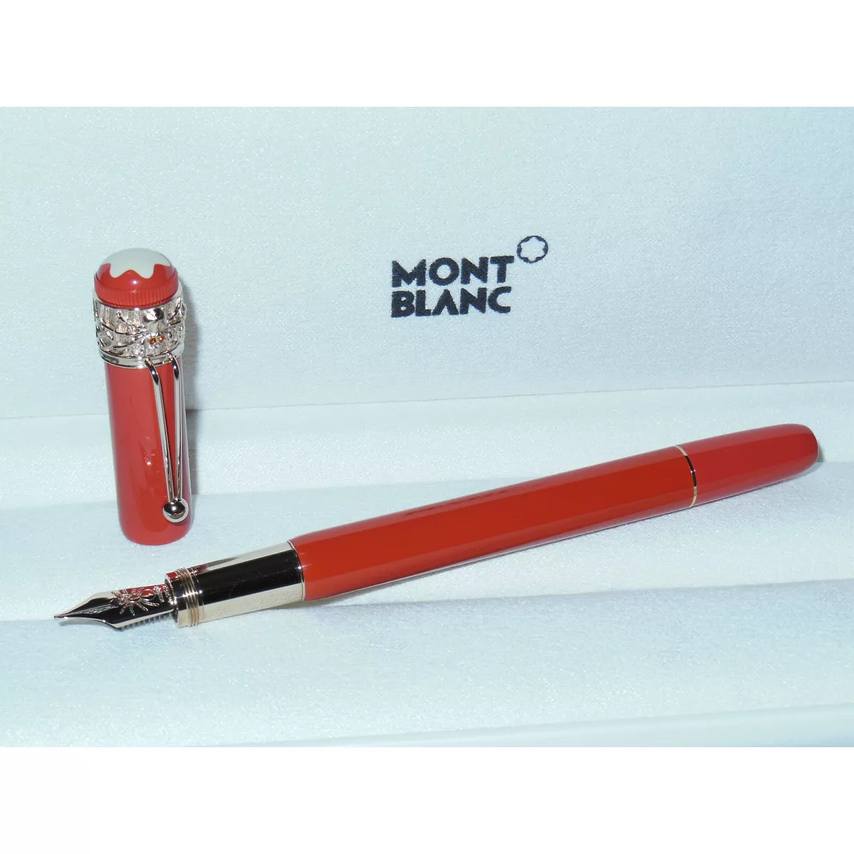 Montblanc rouge et noir coral new arrivals
