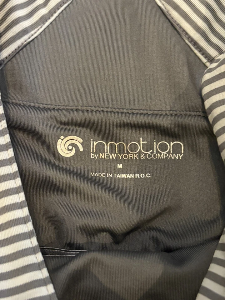 Nuevo con etiquetas Camiseta sin mangas New York and Company para mujer Gris medio InMotion Sujetador incorporado Yoga Foto 3 de 4