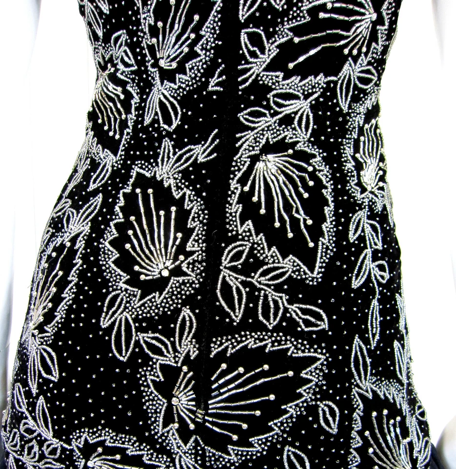 VESTIDO ALYCE DESIGNS VINTAGE PRETO E PRATA TAMANHO 6 Contas Decote Querida - Imagem 3 de 4