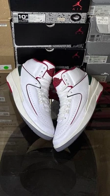 Größe 9,5 - Nike Air Jordan 2 Retro High Origins DR8884-101 weiß rot grün - Bild 1 von 4