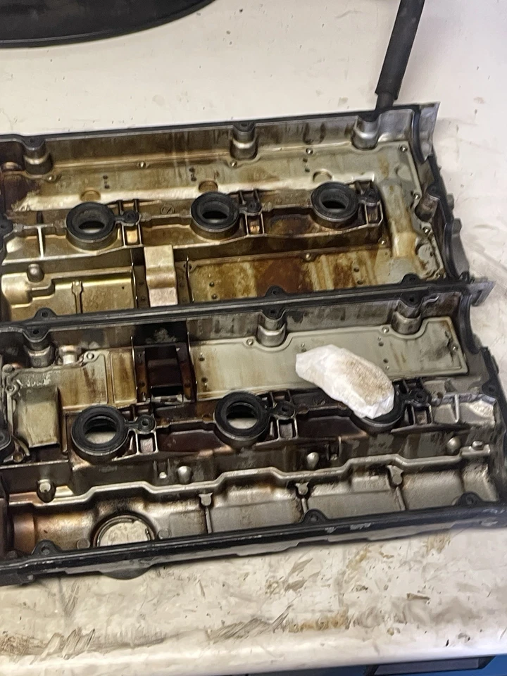 Cubierta de válvula delantera y trasera Mitsubishi 3000GT Dodge Stealth para 91-99 DOHC Foto 2 de 3