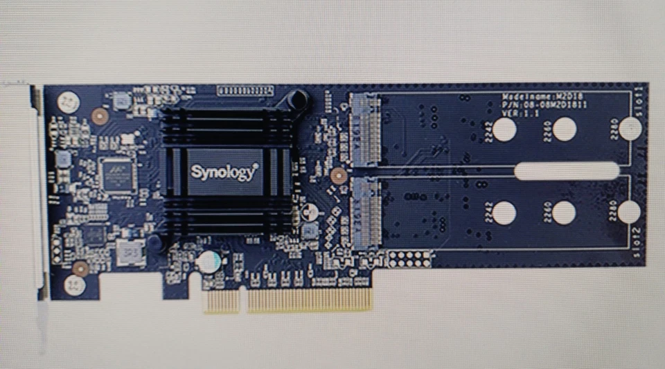 Synology M2D18 Adaptateur pour Disque Dur M.2 - Photo 1/1