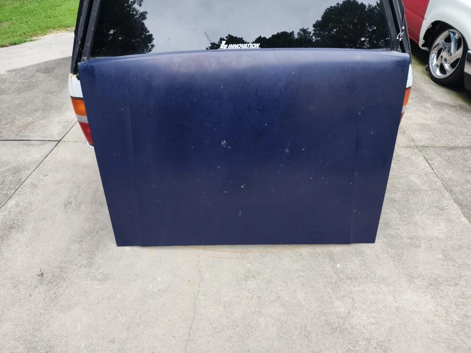 Camioneta pickup Mazda B2000 B2200 1989-93 2/4x4 capó original capó azul usada Foto 2 de 4