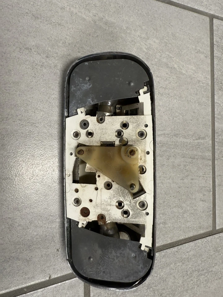 Mapa cromado/luz domo Ford F150 F250 F350 Bronco 1980-1996   Foto 3 de 4