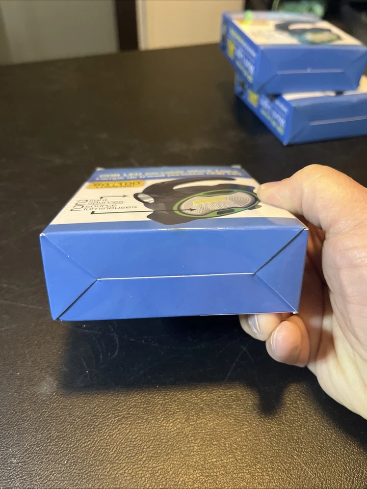 COB LED Portable Work/Flash Light W/Front & Side LEDs - New - Image 2 of 4