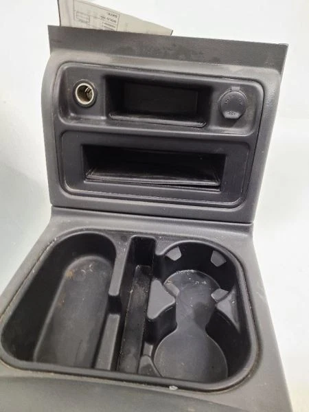 03-07 GMC SIERRA 1500 PICKUP Front Floor Console Classic Style Floor 88986693 Foto 3 de 4