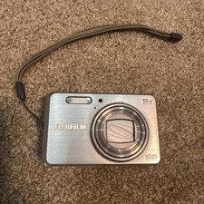 Fujifilm FinePix J110w 10MP Digital Camera Silver With Battery
