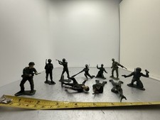 Lot of 10 Army Guys Green Color Vintage Toys Miniature Figurines