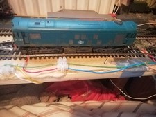 Hornby R357 B. R. LOCOMOTIVE CLASS 25 DIESEL.