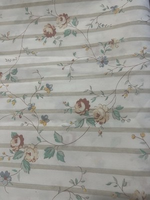 Vintage Bedsheets, 3 Queen Size Flat Sheets In Good Condition