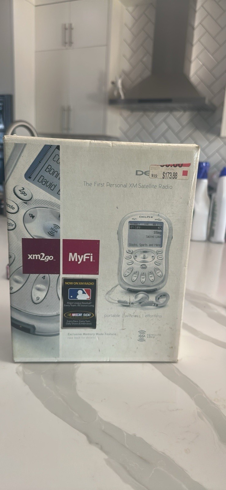 Delphi MyFi XM2go Portable XM Satellite Radio Silver FM Tran