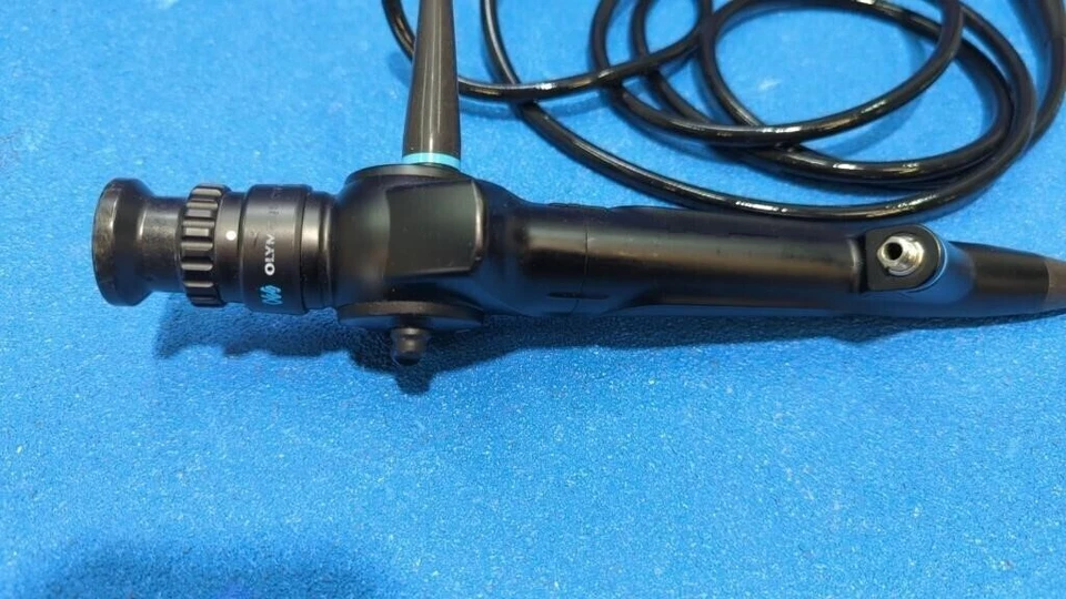 Cistoscopio flexible Olympus CYF-4 para piezas o reparación Foto 3 de 4