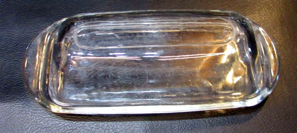 Plato cubierto retro de margarina de mantequilla de dos piezas de vidrio transparente pesado de los años 70 de 7" Foto 2 de 3