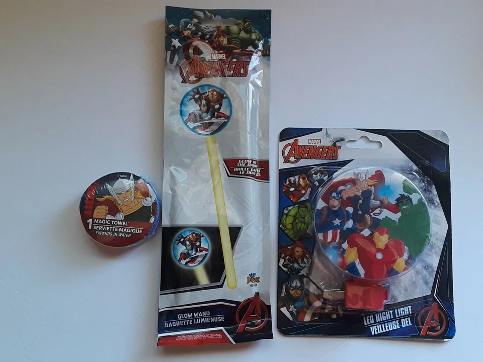 Marvel Avengers 3 Piece Bundle 1 Magic Towel  1 LED Night Light And 1 Glow Wand  - Image 2 of 4