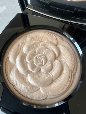 RAR Chanel CAMELIA DE CHANEL Illuminating Powder NEU roter Deckel 2017 Edition