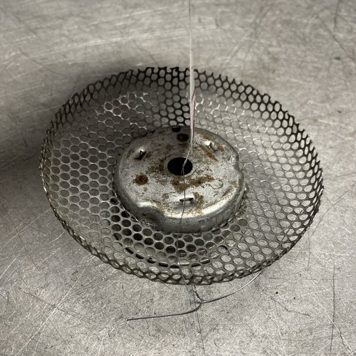 OEM GOOD USED 3HP JIFFY ICE AUGER MODEL 30 FLYWHEEL SCREEN, STARTER CUP ASSEMBLY - Foto 3 di 3
