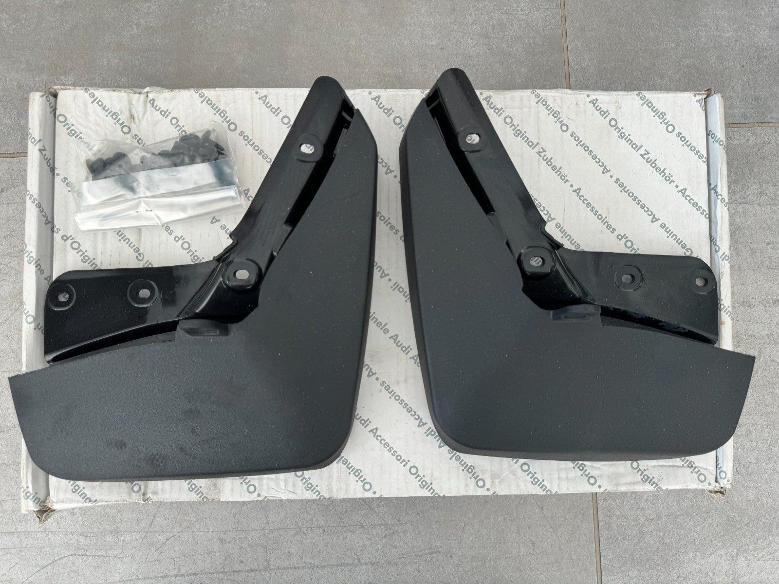 Schmutzfänger bavette garde-boue arrière Audi A7 4G8075101 neuf