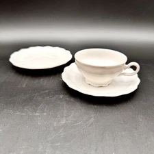 Seltmann Weiden THERESIA White Footed Demitasse Espresso Cup (2) Saucers VTG