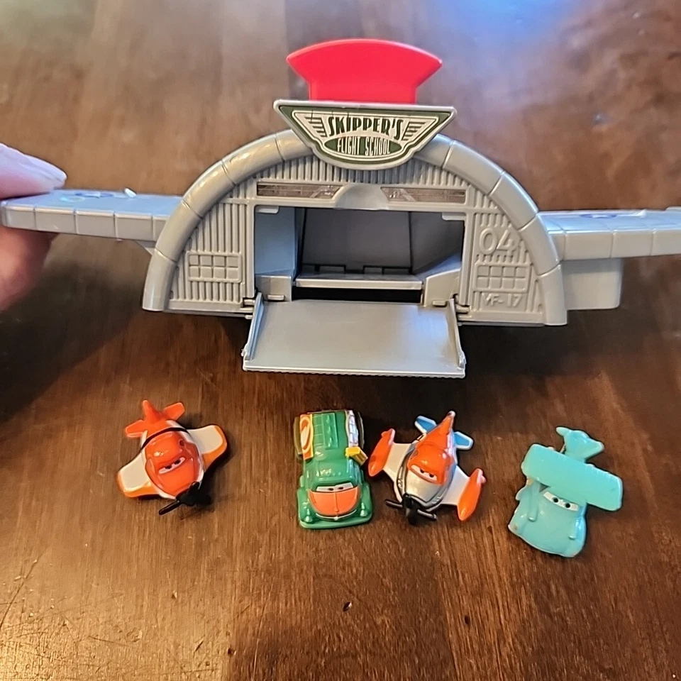 Disney Aviones Micro Drifters Lanzador de Despegue Patrón Vuelo Escuela Conjunto Lote Foto 3 de 4