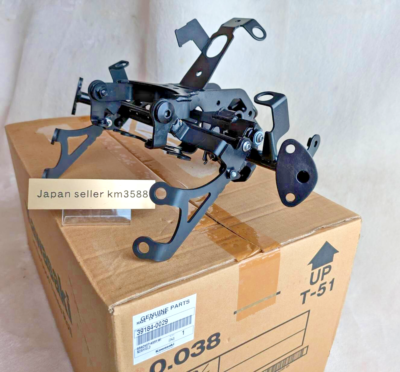 KAWASAKI Genuine Z1000SX / Ninja 1000 Windshield Bracket 39184